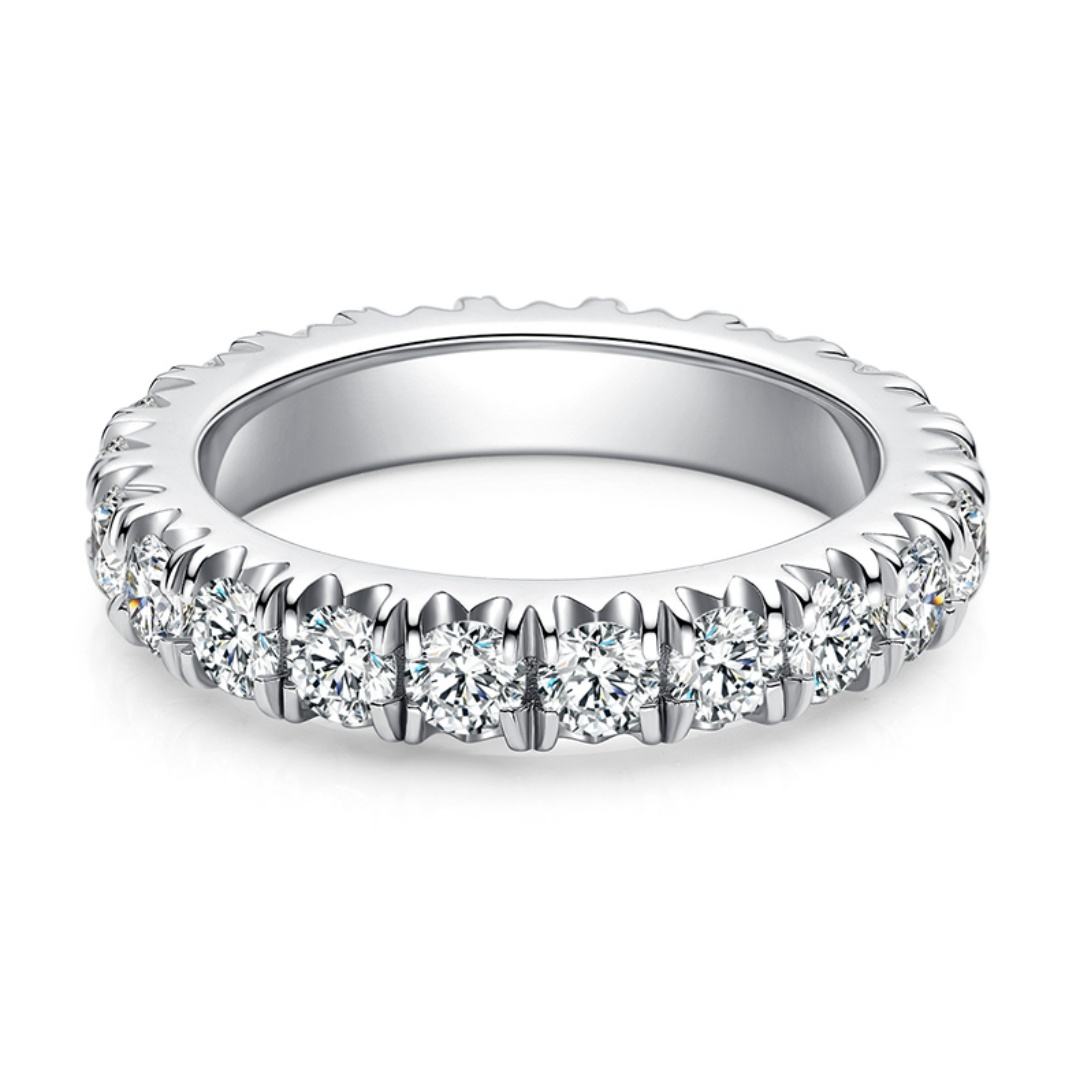 Vera Moissanite Ring