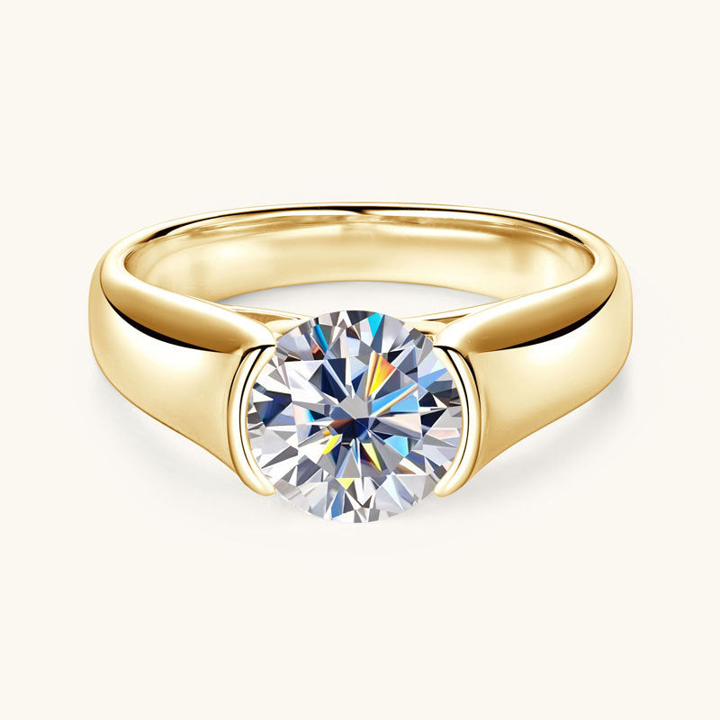 Round Solitaire Ring – Carmine