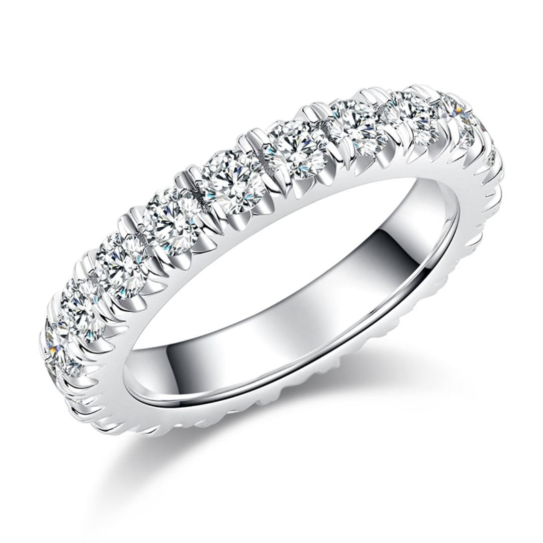 Vera Moissanite Ring