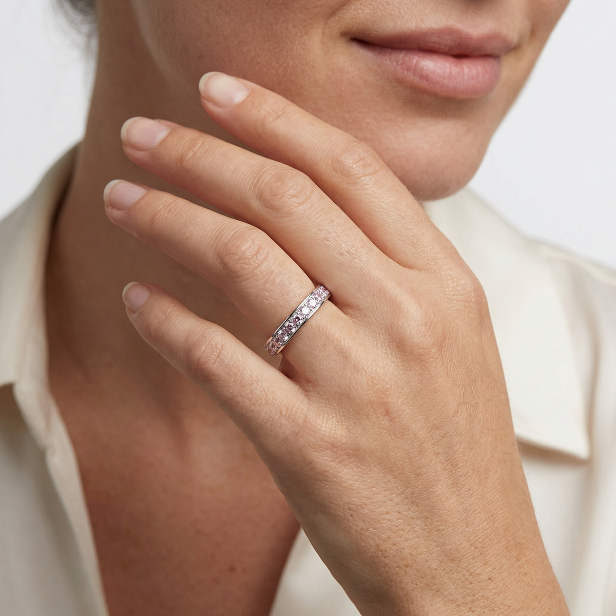 Round Halo Ring – Paige