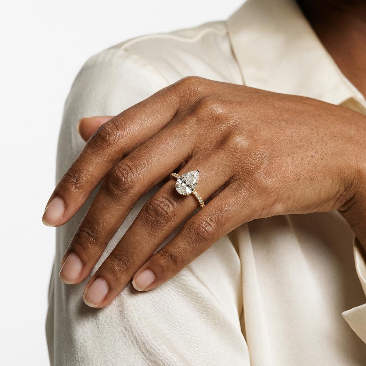 Pear Solitaire Ring – Ximena
