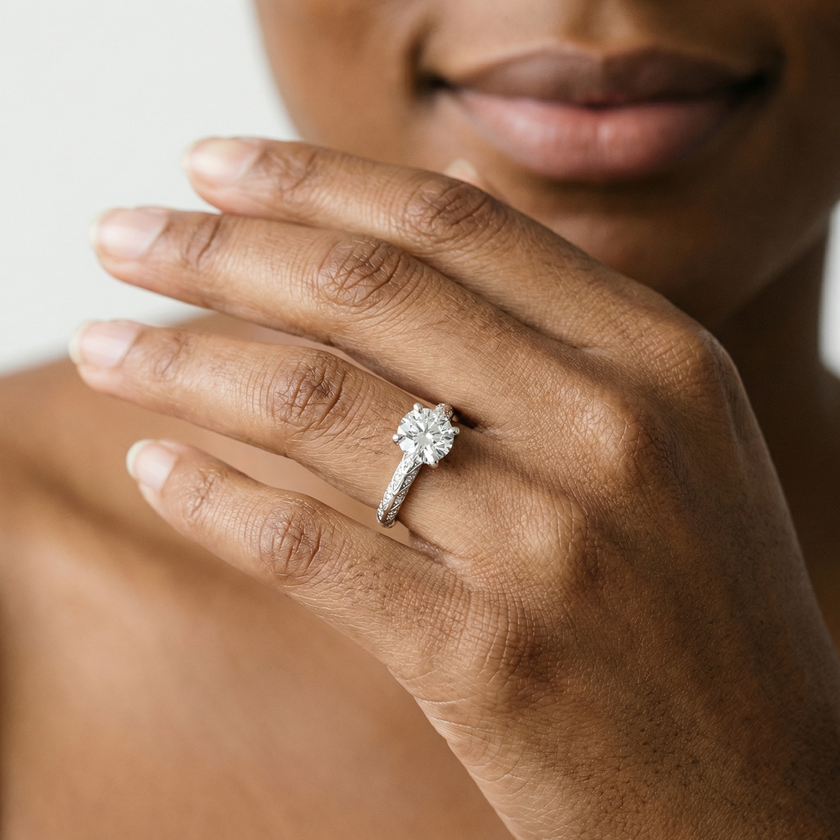 Round Solitaire Ring – Selene