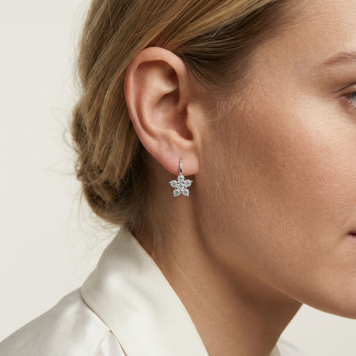 Round Cluster Flower Hoop Earrings – Taryn
