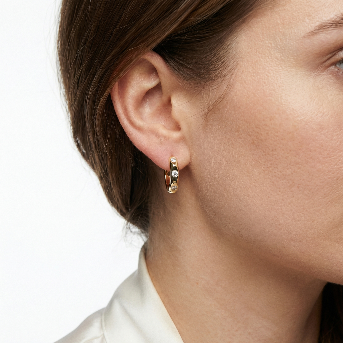 Round Huggie Earrings – Thessaly