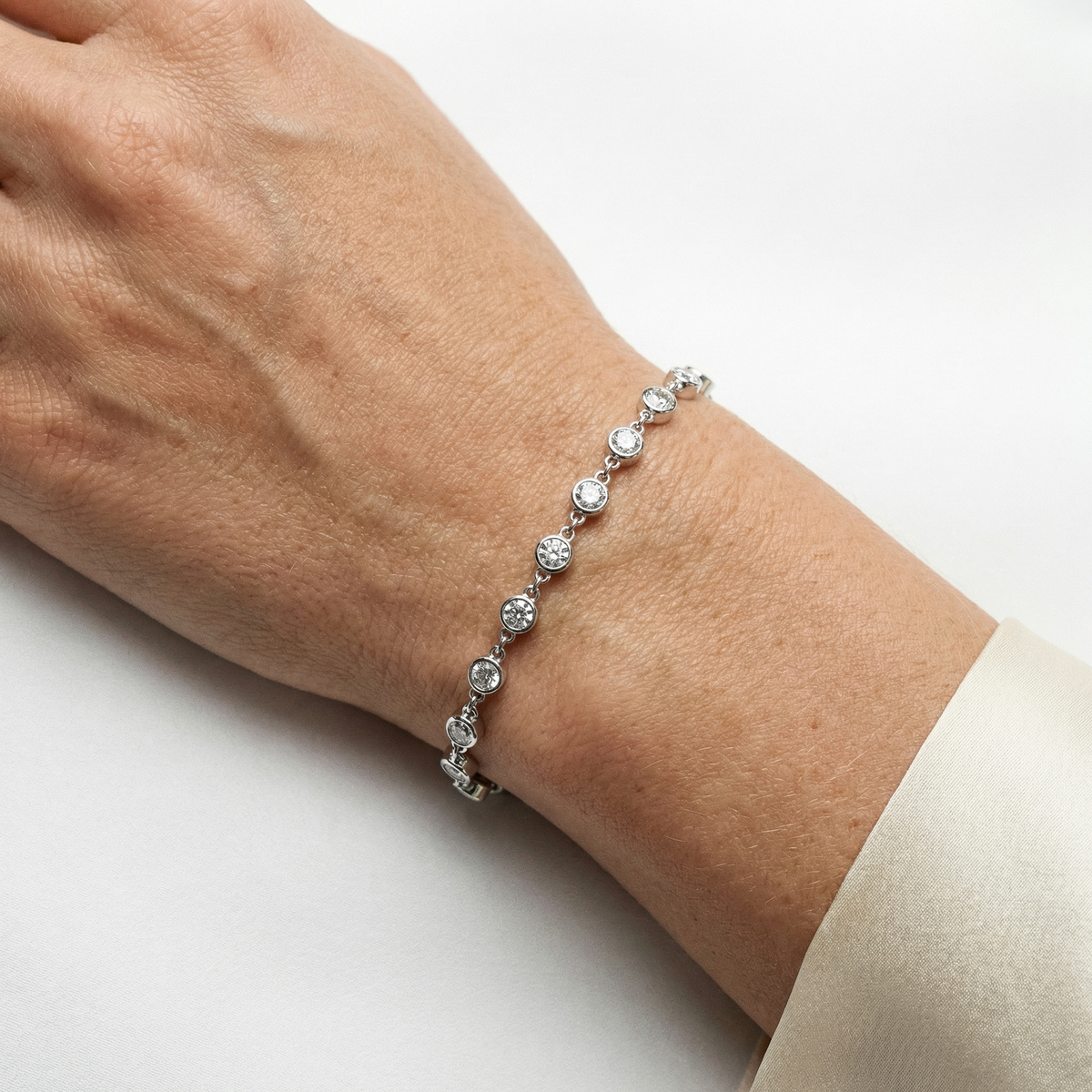 Bezel Bracelet – Lynel