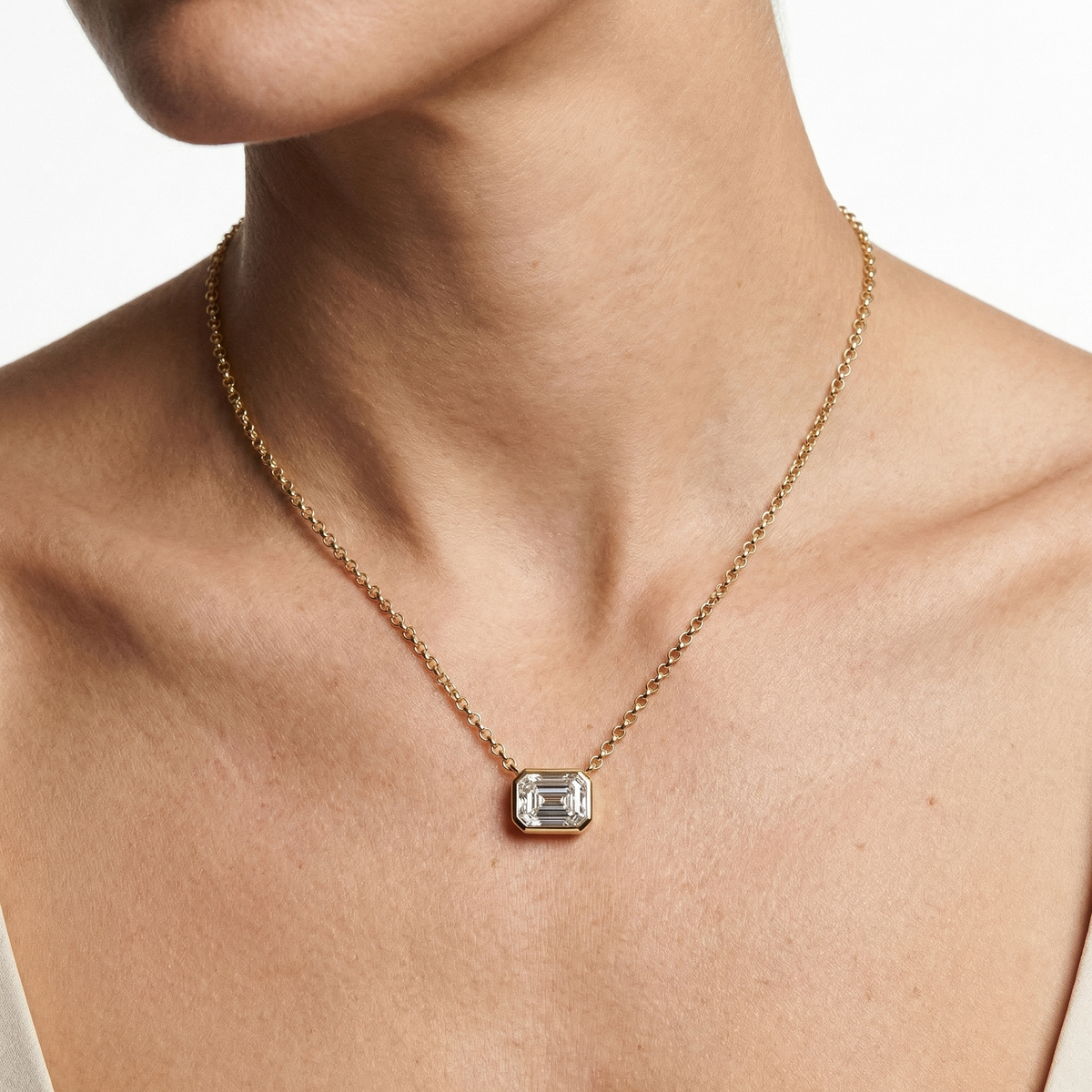 Emerald-Cut Bezel Chain Necklace – Solvene