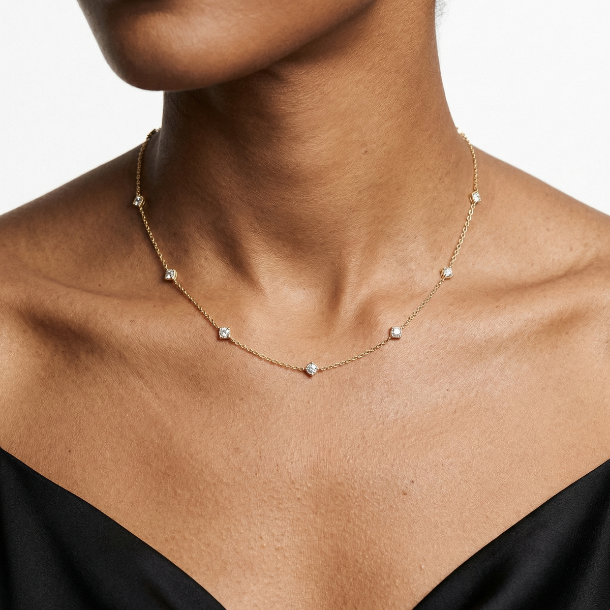 Round Bezel Chain Necklace – Celyn